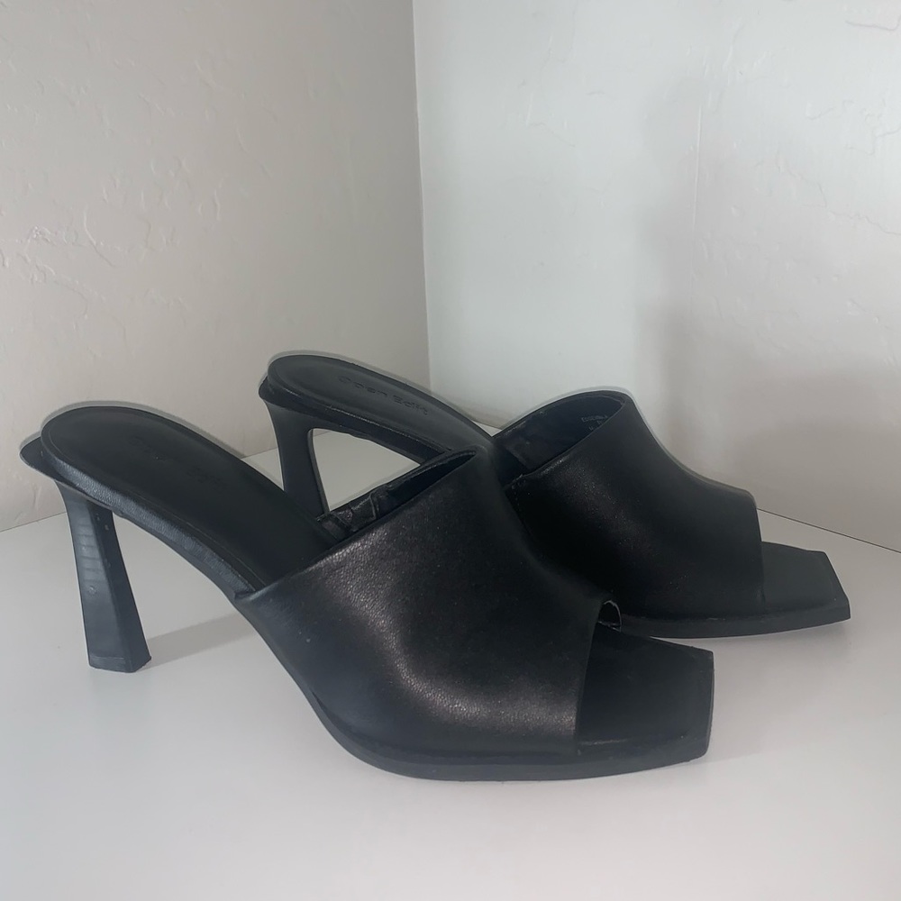 Open Edit Black Mules